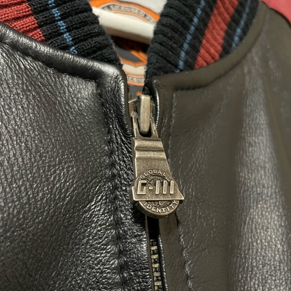 Colorado Avalanche Black and Red Leather Jacket - Picture 8 of 11